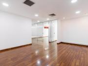 Arriendo oficina con TERRAZA en el Chicó