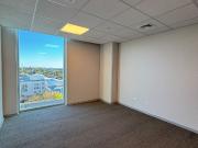 Arriendo oficina en nuevo Edificio Los Heroes a pasos de...