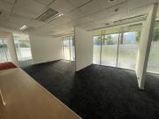 ARRIENDO Oficina en Primer Piso de 270,30 m2, Ciudad...