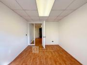 ARRIENDO OFICINA RECEPCION 1 PRIV 1 BAÑO CON ESTACIONAMIENTO