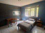 Arriendo pieza sector metro Baquedano