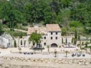 Arrière Pays – Magnifique mas en pierres avec vue...