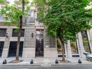 Arroyo y Suipacha Excelente Edificio Piso con Gran...