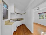 ART DECO DELIGHT | ONE BEDROOM APARTMENT | PERMIT PARKING