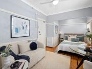 ART DECO INNER CITY STUDIO