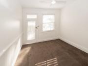 ART DECO ONE BEDROOM APARTMENT