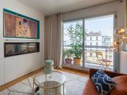 Art Deco – Sunny Balcony – Ultra Fast WiFi – Private...