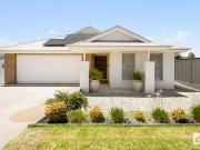 AS NEW PETER BOWEN HOME PREMIUM, LOW MAINTENANCE LIVING
