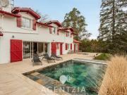 Ascain Maison rénovée avec piscine chauffée en pierre de...