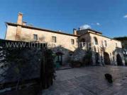 In una posizione collinare privilegiata, immerso nella...