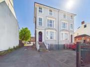 Ash Road, Aldershot, 3 Bedroom Flat
