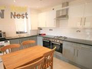 Ash Road, Headingley, 6 Bedroom Flat