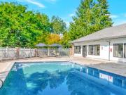 Ashley Terrace 1 x 1