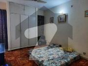 Askari 2 Top floor prime location good condition car...