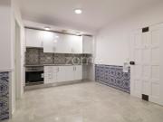 Atelier convertido em T2, Massamá