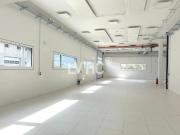 Ateliers, dépôts, bureaux de 3000 m2 divisibles à louer...