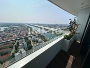 Atemberaubender Weitblick auf die Donau! 44.Stock!...