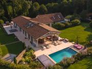 Atemberaubendes Chalet mit traumhafter Gartengestaltung...