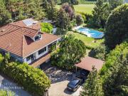 Atemberaubendes Einfamilienhaus mit Pool