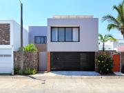 ¡Atención inversionista! VENDO CASA ANTES DEL PUENTE,...