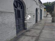 ATENCIÓN INVERSIONISTAS ! CASA EN EXCELENTE UBICACIÓN