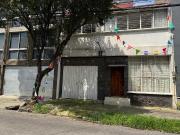 ATENCION INVERSIONISTAS O FAMILIAS GRANDES, CASA PARA...