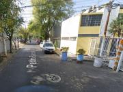 ¡Atención Inversionistas! Venta de Casa en Remate...