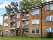 Athenaeum Road, Whetstone, 2 Bedroom Flat