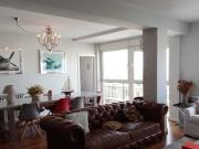 Ático completamente exterior de cuatro dormitorios e...