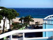 Ático con gran solárium con vistas al mar y garaje....