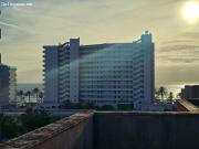 Ático con solárium privado de 66 m2 y parking cubierto a...