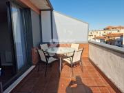 Ático con terraza en urbanización privada con piscina