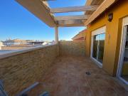 Ático con terraza privada y vistas al mar desde su solárium