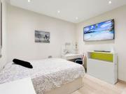 Ático de 4 habitaciones en venta en Estepona, Malaga