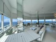 Ático de diseño en primera línea de mar – Playa de las...