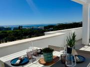 Ático de Lujo con Vistas Panorámicas al Mar y Acabados...