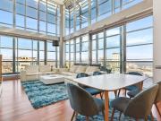 Atico de lujo de 153 m2 en alquiler Barcelona, Cataluña