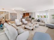 Atico de lujo de 389 m2 en venta Nueva Andalucia, Andalucía