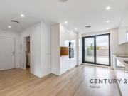 Ático dúplex con distribución invertida, suite, terrazas...