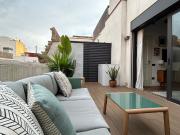 Ático en un edificio histórico con azotea privada en Gràcia