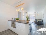 Ático en venta en avenida De la República Catalana,...