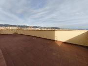 Ático en venta en avenida Marti Pujol, Badalona, de 93...