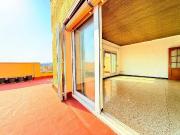 Ático en venta en avenida Sant Esteve, Granollers, de 67...