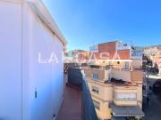 Ático en venta en Barcelona, Prosperitat. Ático con gran...