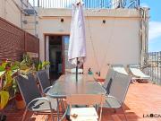 Ático en venta en Barcelona, Sant Antoni. Exclusivo...