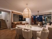 Ático en venta en Benahavís, La Quinta. Lujo Renovado...