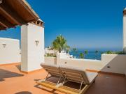 Ático en venta en Estepona, El Velerín. Ático frente a...