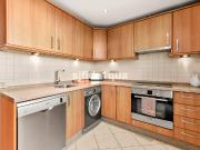 Ático en venta en Estepona, La Concha Resina Golf. Ático...