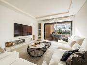 Ático en venta en Estepona, Nueva Atalaya. Ático dúplex...