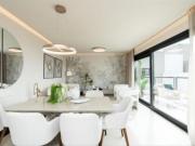 Ático en venta en Marbella, Los Naranjos. Lago de...